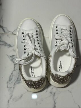 PROJECT CLOUD White Sneakers with Sparkling Heel Detail, size 6. Worn twice!